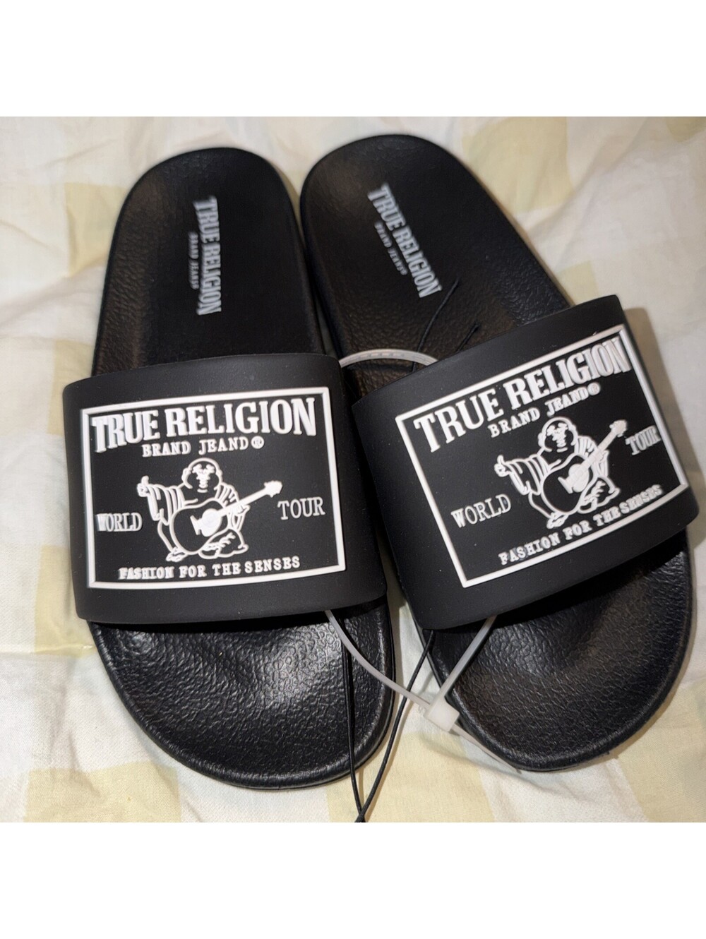 True Religion BOYS World Tour Logo Slide Sandals Black White Size 2 NWT